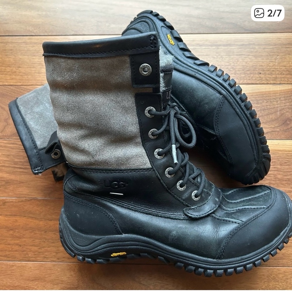 UGG Adirondack II Leather/Wool Woman’s Black & Gray USED Boots Size 8